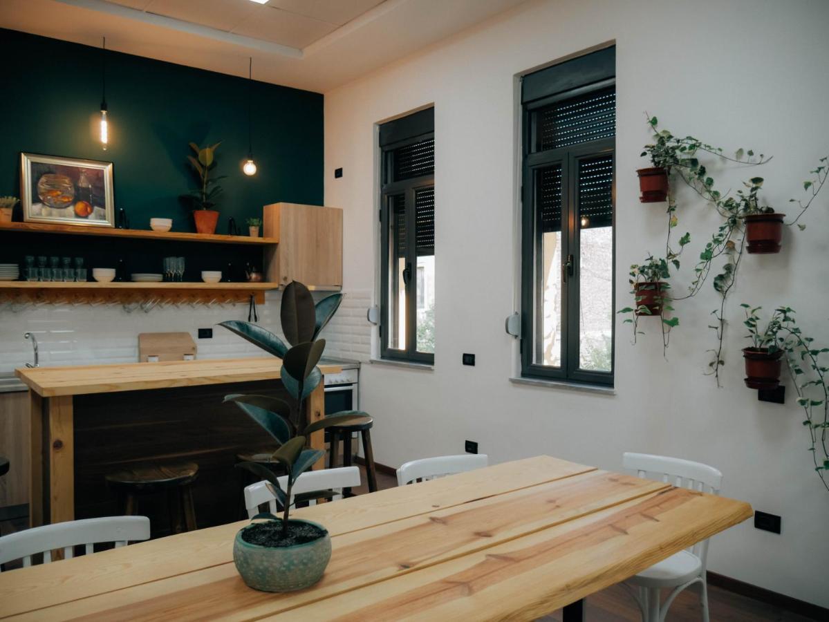 The Maze Hostel Tirana Kültér fotó