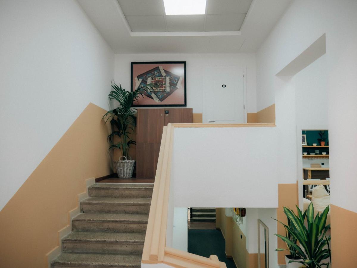 The Maze Hostel Tirana Kültér fotó