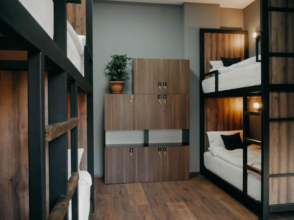 The Maze Hostel Tirana Kültér fotó