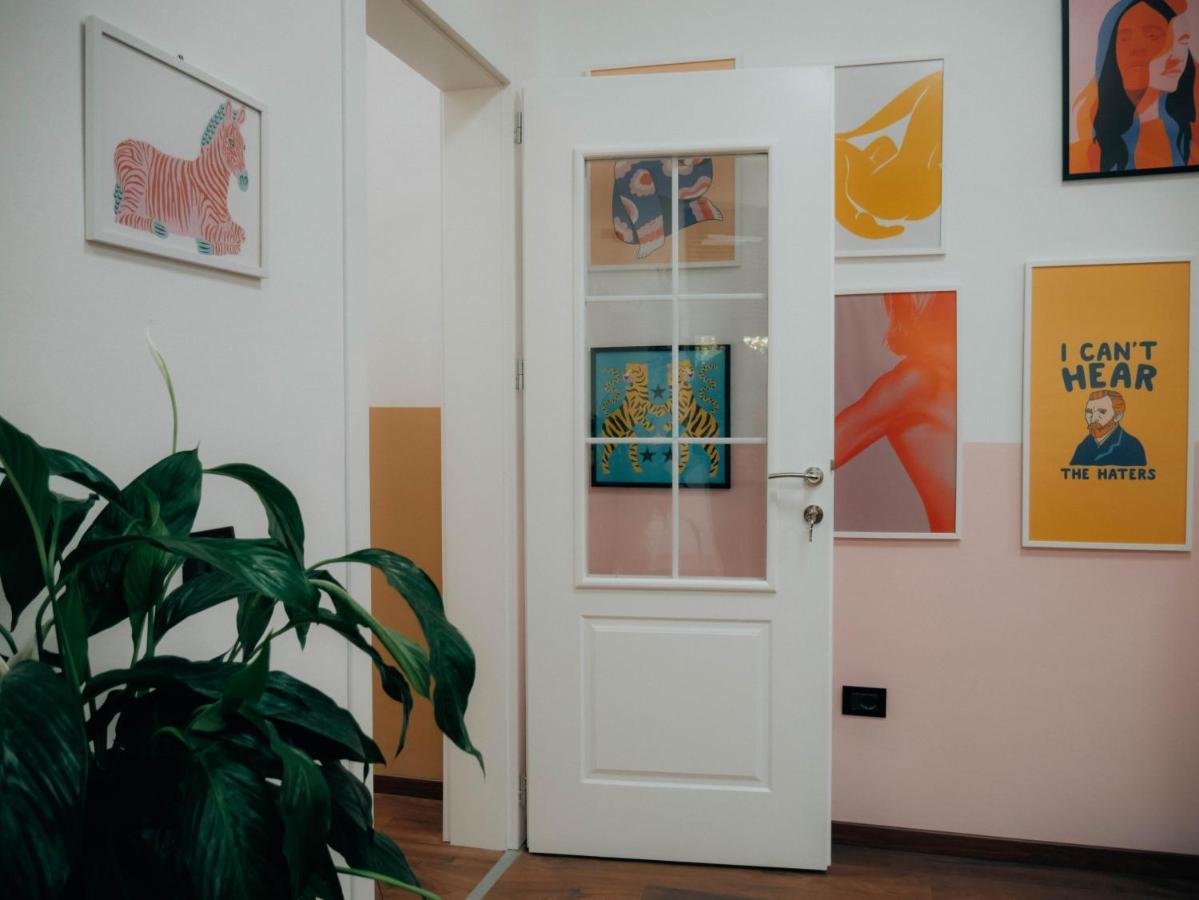 The Maze Hostel Tirana Kültér fotó